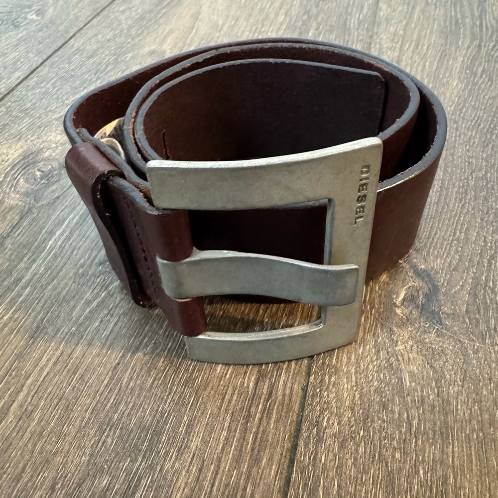 Diesel Purple Leather Belt with Modern Metal Buckle